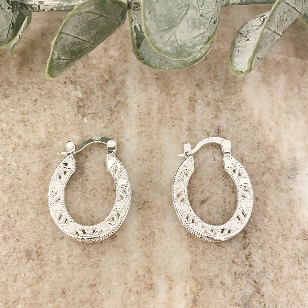 925 Sterling Silver Small Hoop Earrings Elegant Heart Hoop Flower Earrings